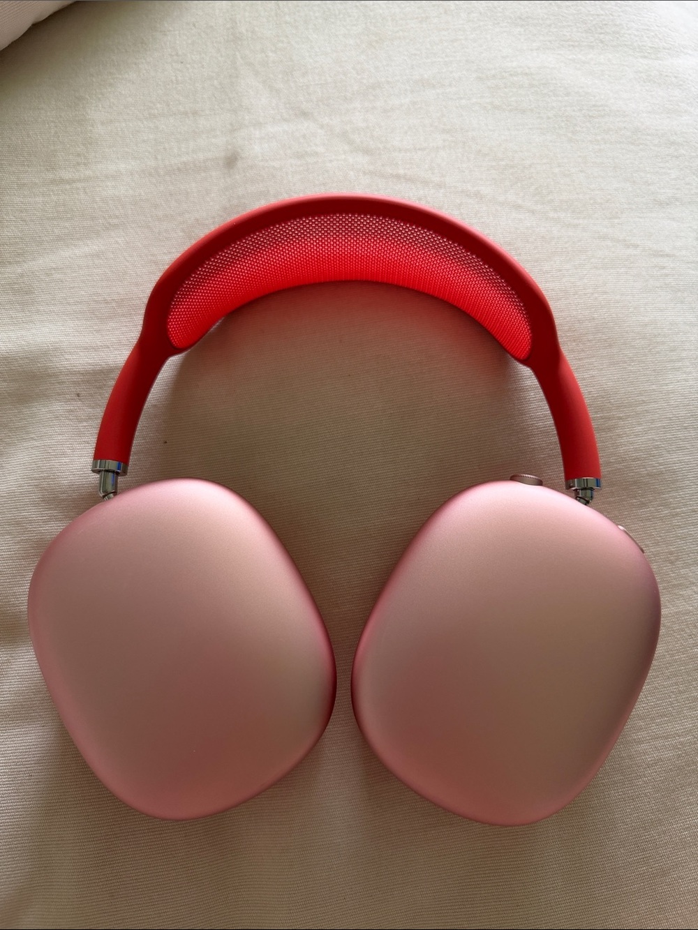 New Apple AirPod Max Headphones in Pink with covers - Picture 3 of 4